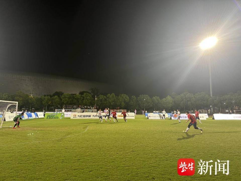 pc, 外田径场灯 pc, 外田径场灯