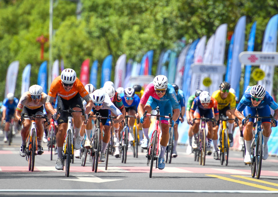 https, inews, BzJwq https, inews, BzJwq