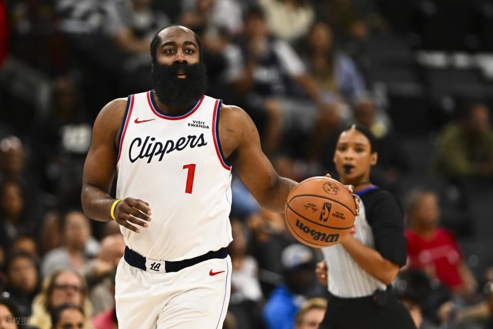 约老师跳投, 投篮, 也打卡下班 约老师跳投, 投篮, 也打卡下班