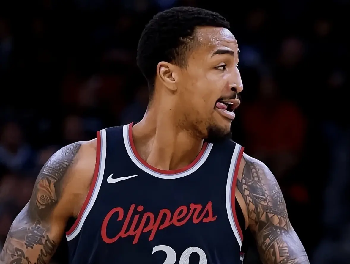 首秀砍, 的防守毫无 首秀砍, 的防守毫无